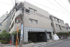 ラグジュアリーアパートメント西新宿サムネイル